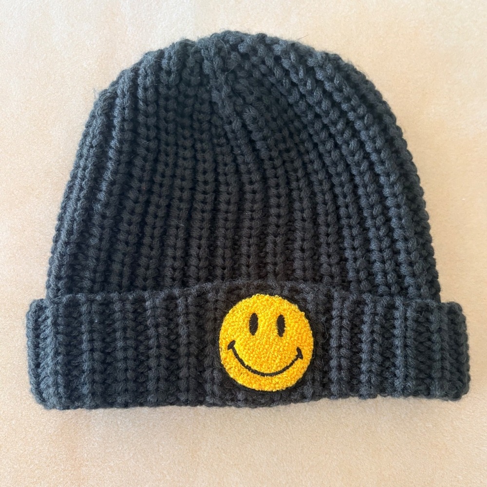 Market Smiley Face Beanie Charcoal gray Chunky Rib Knit Cuffed Hat Streetwear